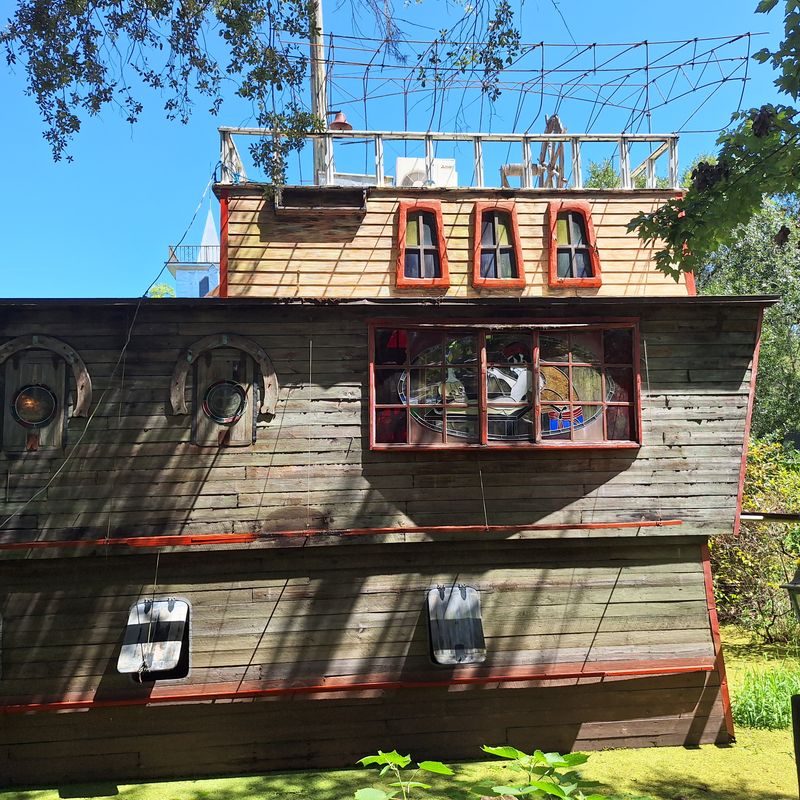 Service Style And Staff Interaction