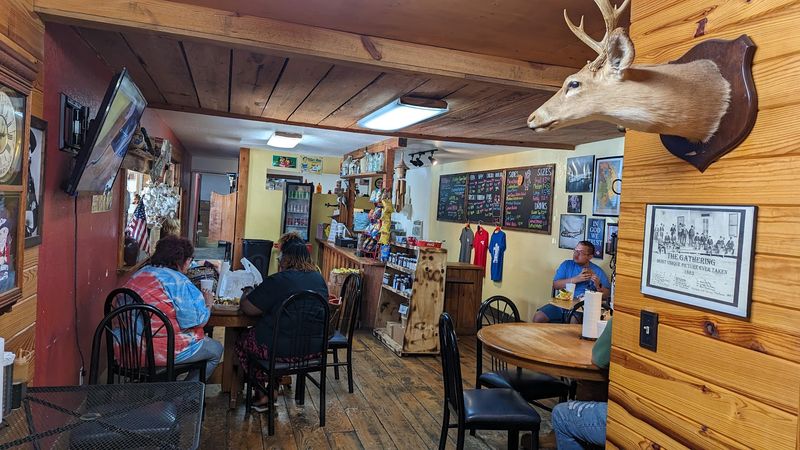 A Cozy Interior That Feels Like A Step Into Arkansas BBQ History