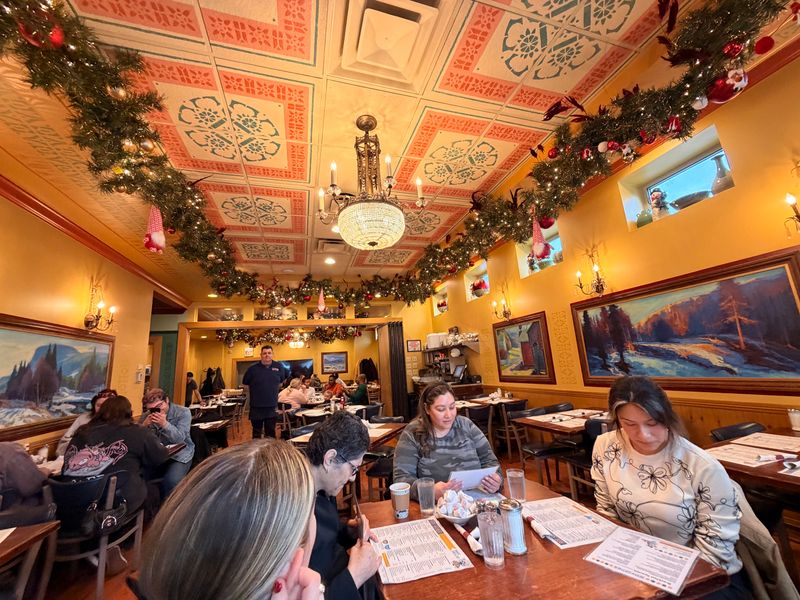 Service Style And Friendly Efficiency