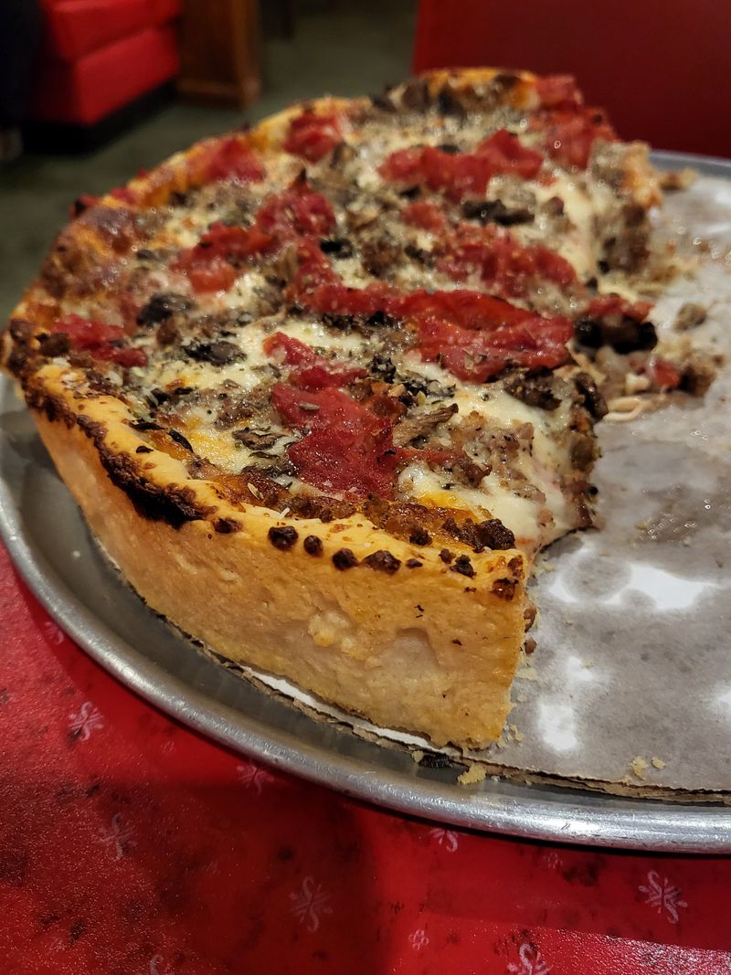 Micheleo’s Pan And Deep-Dish Options