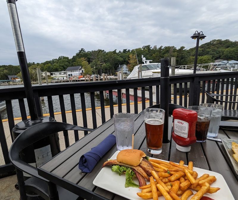 Mermaid Bar & Grill, Saugatuck