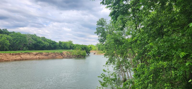 Simple River Scenery With A Local Feel Simple River Scenery With A Local Feel