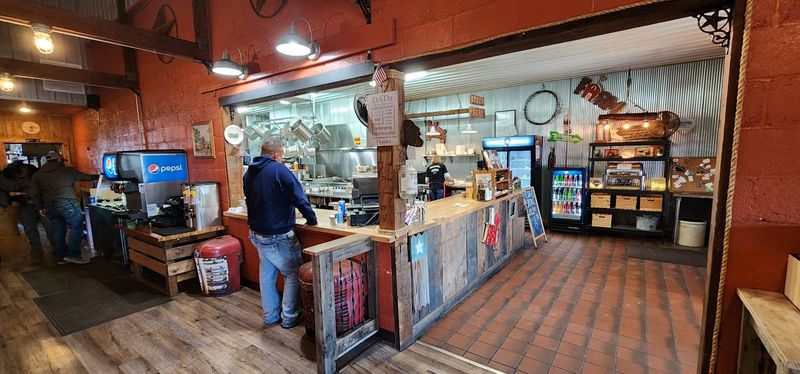 Simple Service, Small-Town Feel