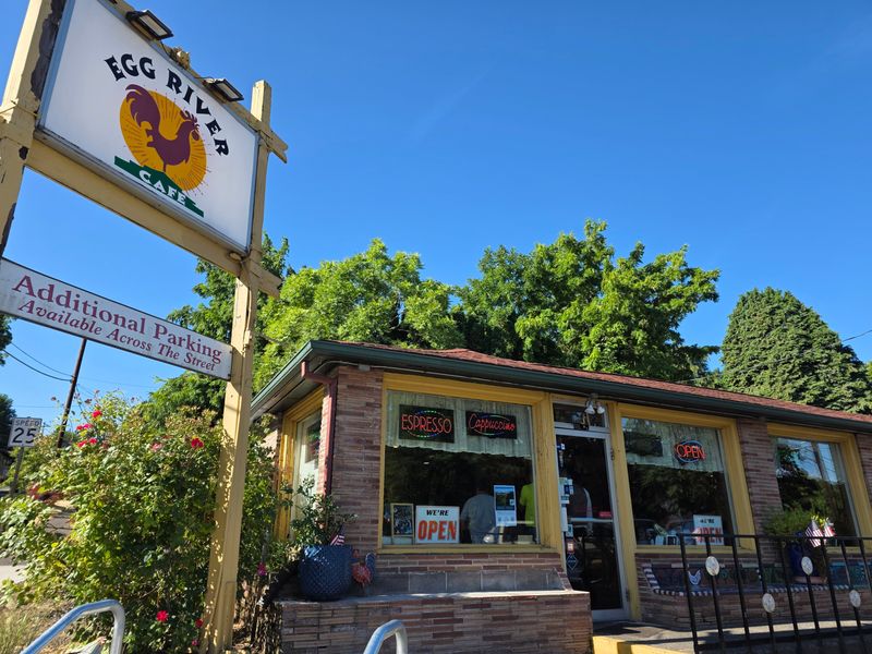 Egg River Cafe — Hood River, Oregon