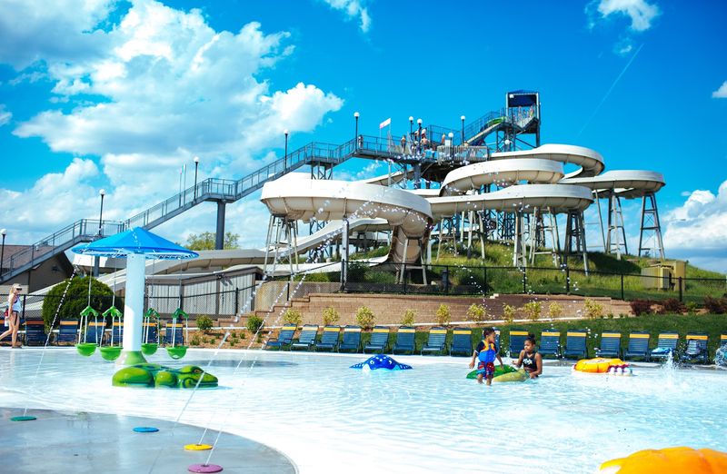 Six Flags Hurricane Harbor Rockford, Rockford Six Flags Hurricane Harbor Rockford, Rockford