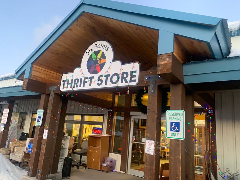 Six Points Thrift Store, Gunnison