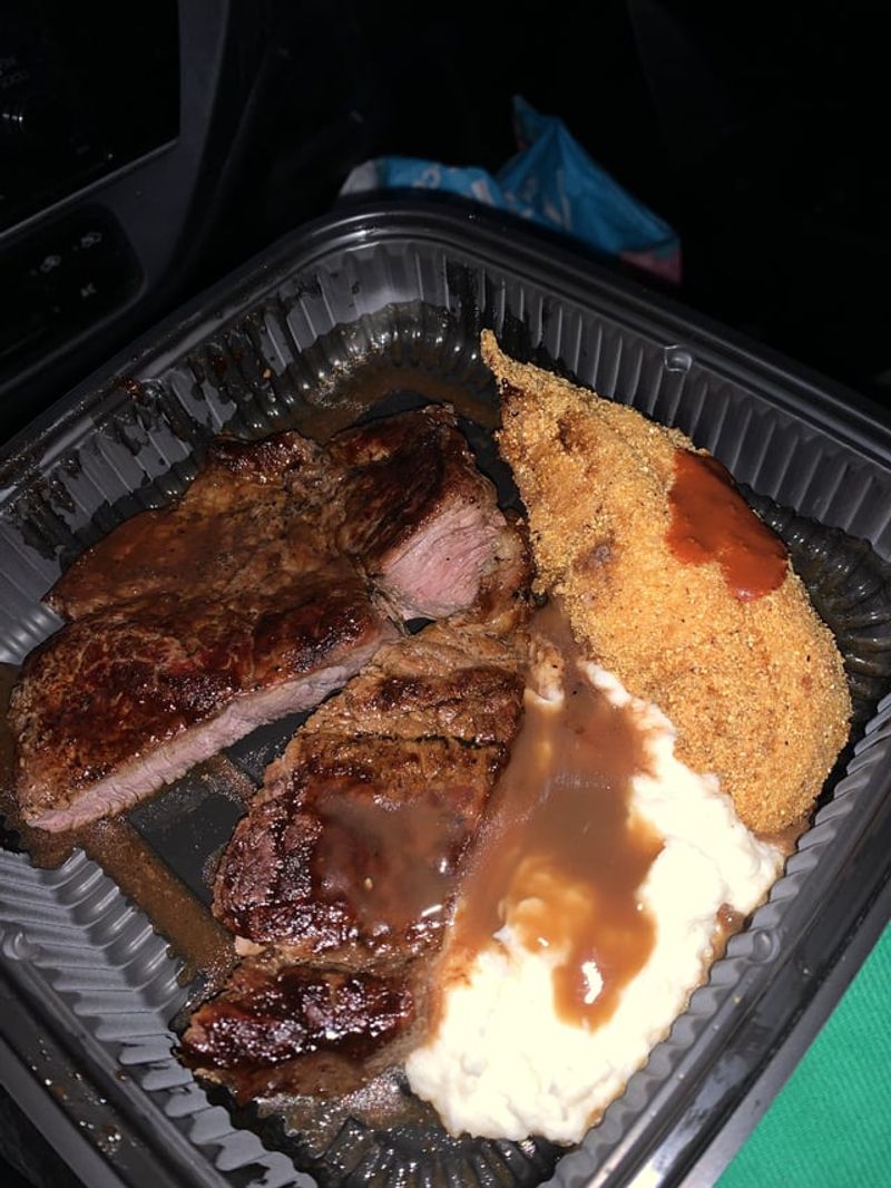 Golden Corral: Buffet-Line Beef Blues