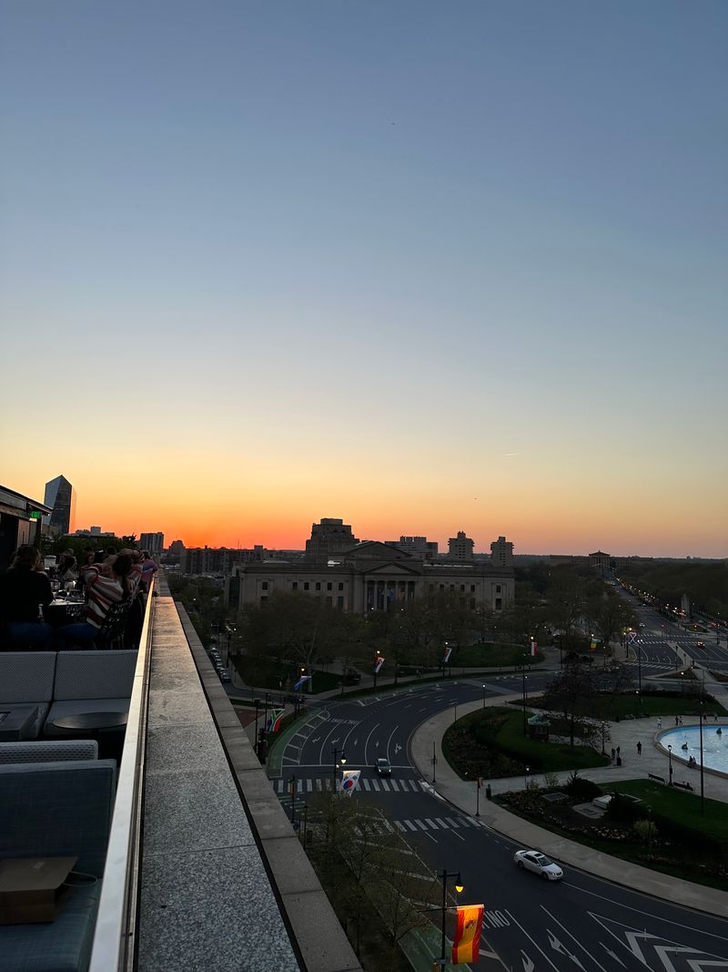 Prime Location on Benjamin Franklin Parkway