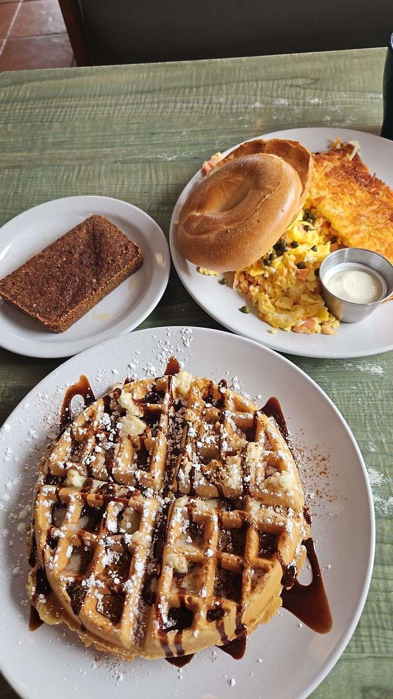 George's Place – 301 Beach Ave, Cape May, NJ 08204