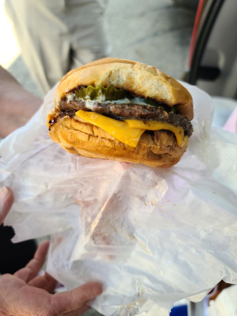 Dilly's Drive-In – Akron