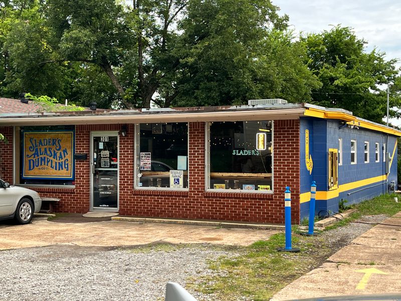Slader’s Alaskan Dumpling Company (Searcy)