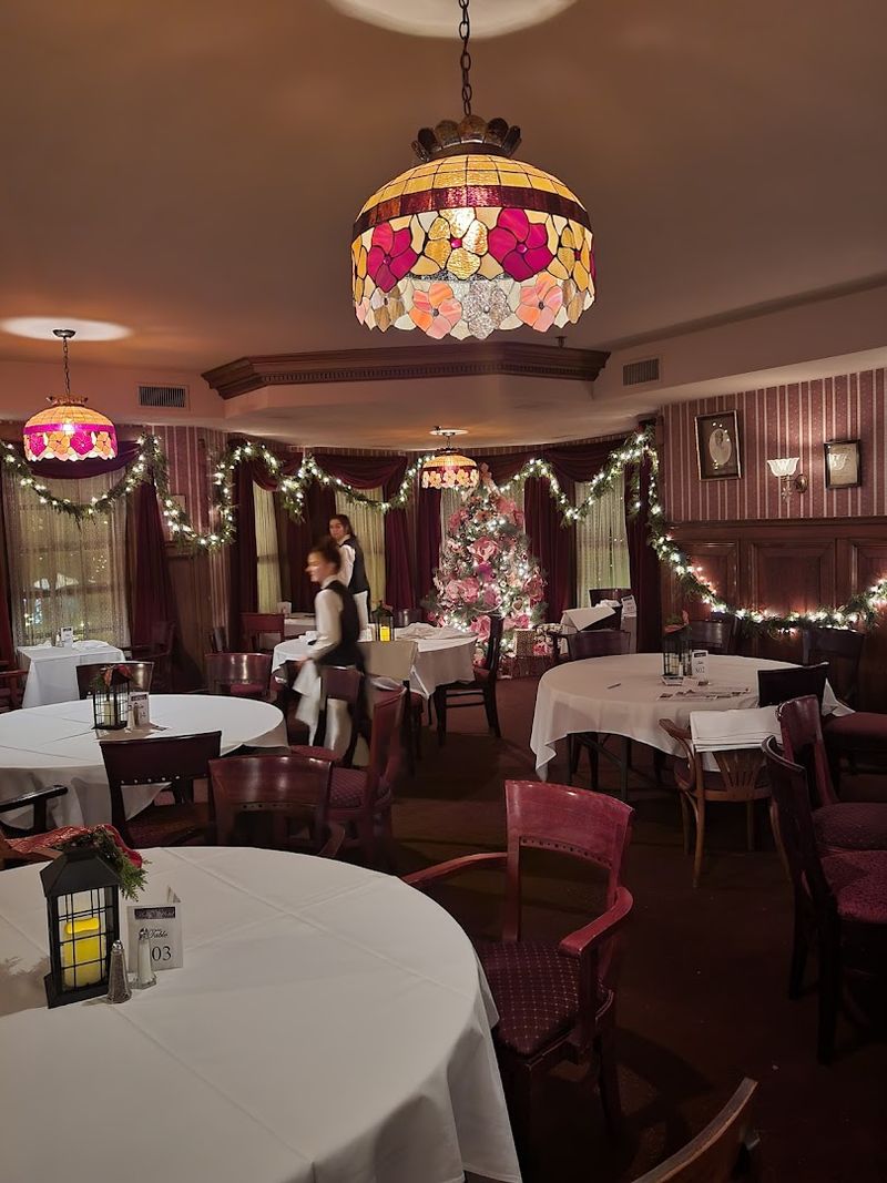 Historic Holly Hotel, Holly