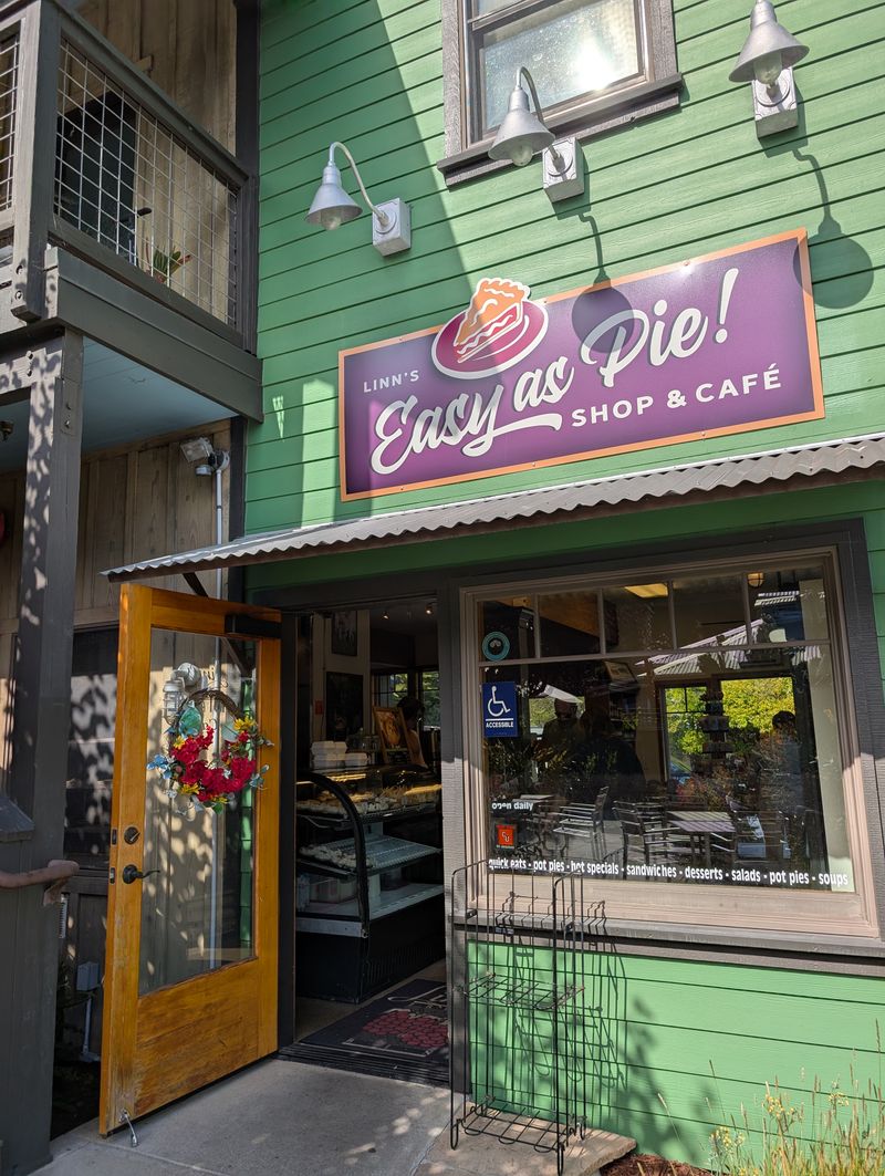 Linn's Easy as Pie Café