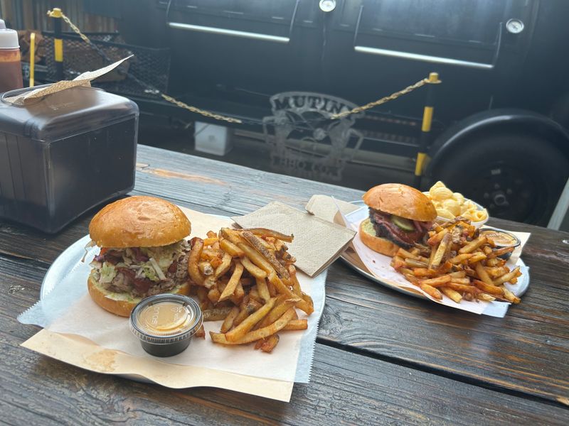 Pulled Pork Sandwiches Worth The Rush