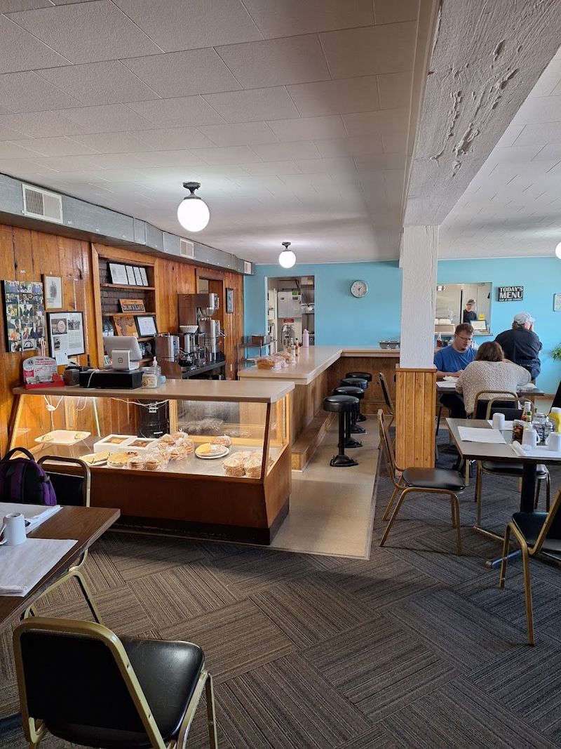 Slim’s Cafe & Bakery