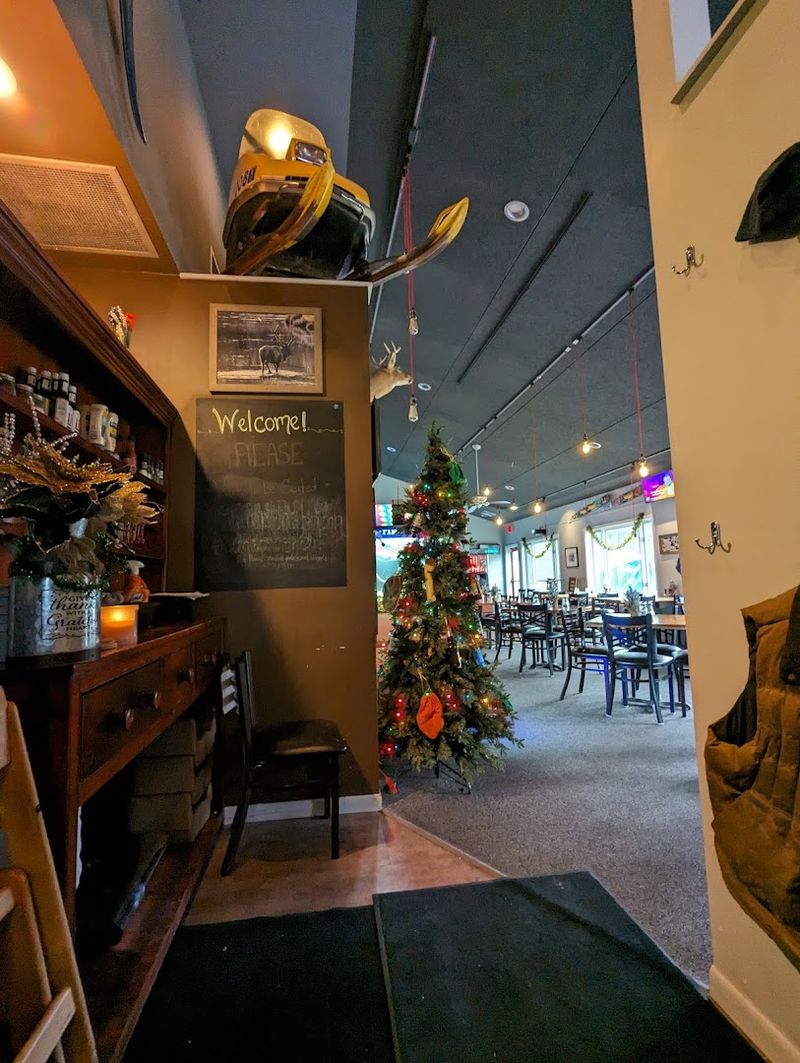 State Road Bar & Grill, Harbor Springs