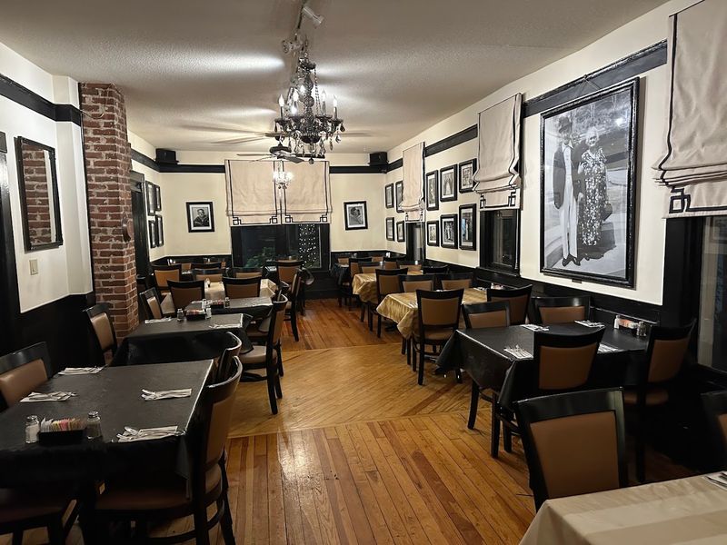Small Dining Rooms Keep The Experience Intimate