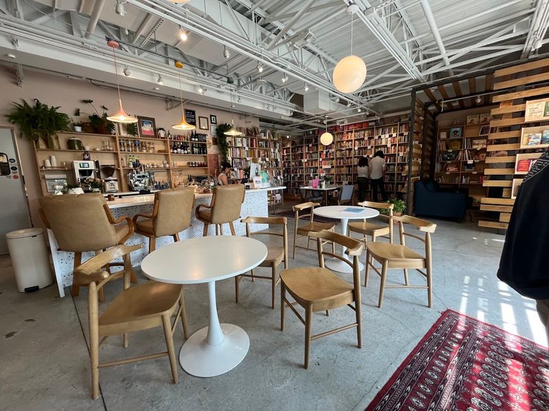 A Thoughtful Layout That Blends Books And Cafe Life