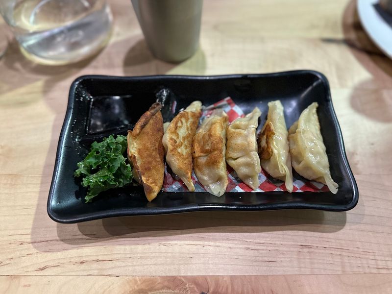 Small Plates Can Keep Dinner Balanced