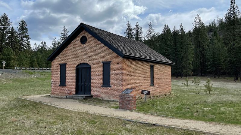 Small Stone Buildings With Big Jobs