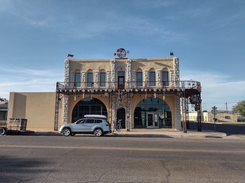Small-Town Atmosphere With Real-Life Convenience
