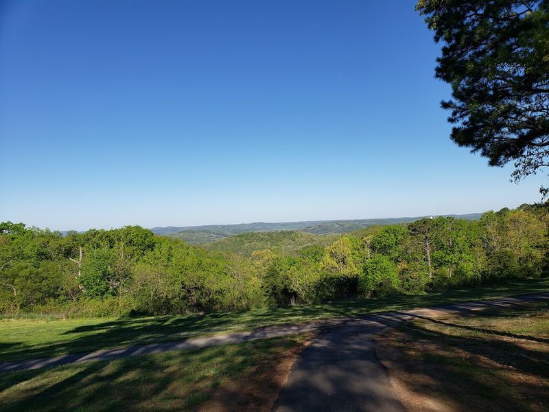 Small-Town Calm With Big Ozark Scenery