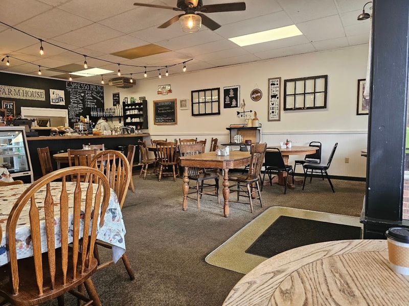 Small-Town Comfort And Local Flavor Small-Town Comfort And Local Flavor
