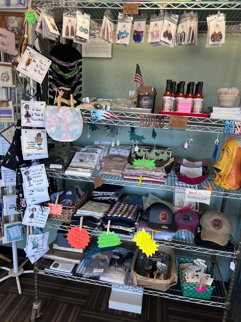Small-Town Hospitality With A Side Of Souvenirs Small-Town Hospitality With A Side Of Souvenirs