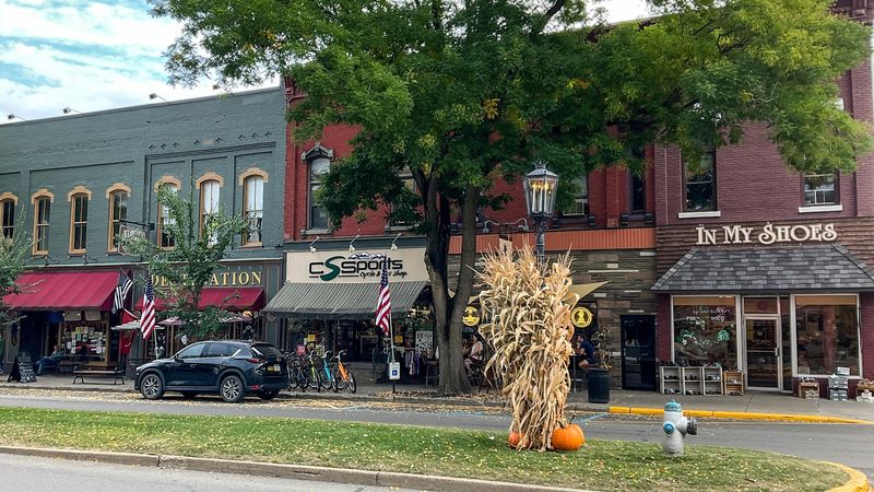 Small Town Shops That Reward Slow Browsing Small Town Shops That Reward Slow Browsing