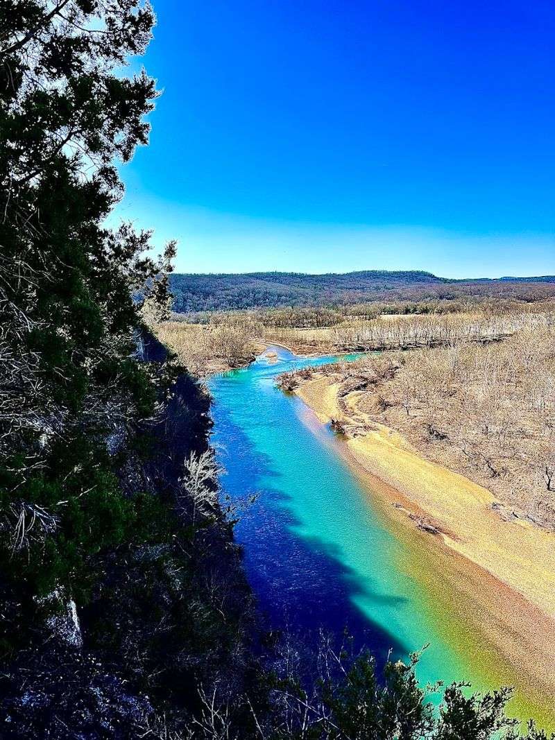 Small-Town Views With River Country Charm Small-Town Views With River Country Charm