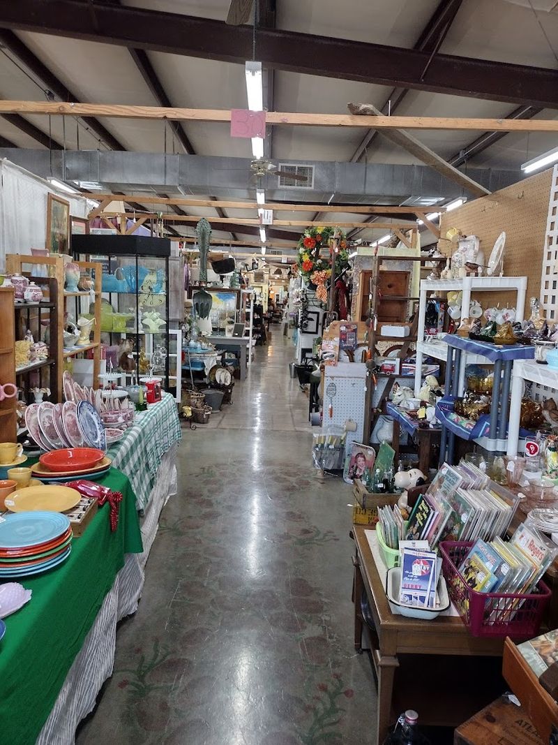 Tontitown Flea Market & Antique Mall, Springdale