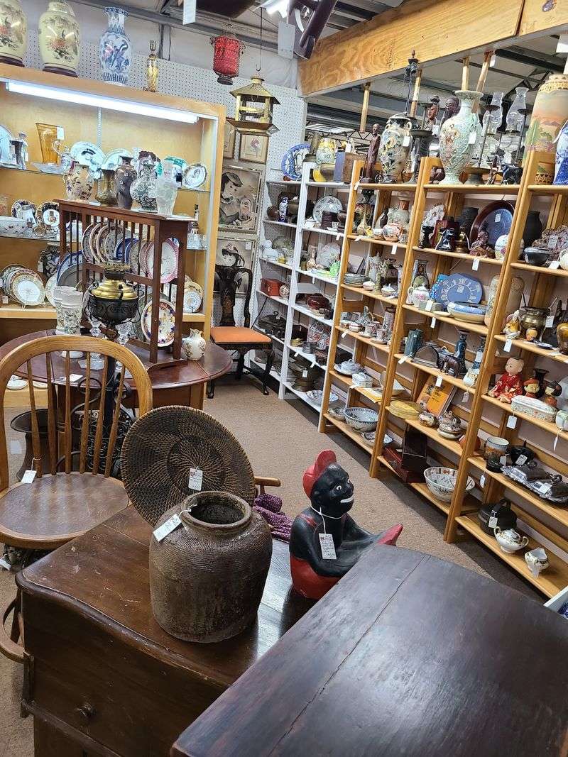Smart Shopping And Friendly Haggling