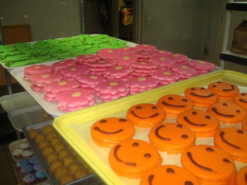 Smiley Face Cookies That Grin Right Back