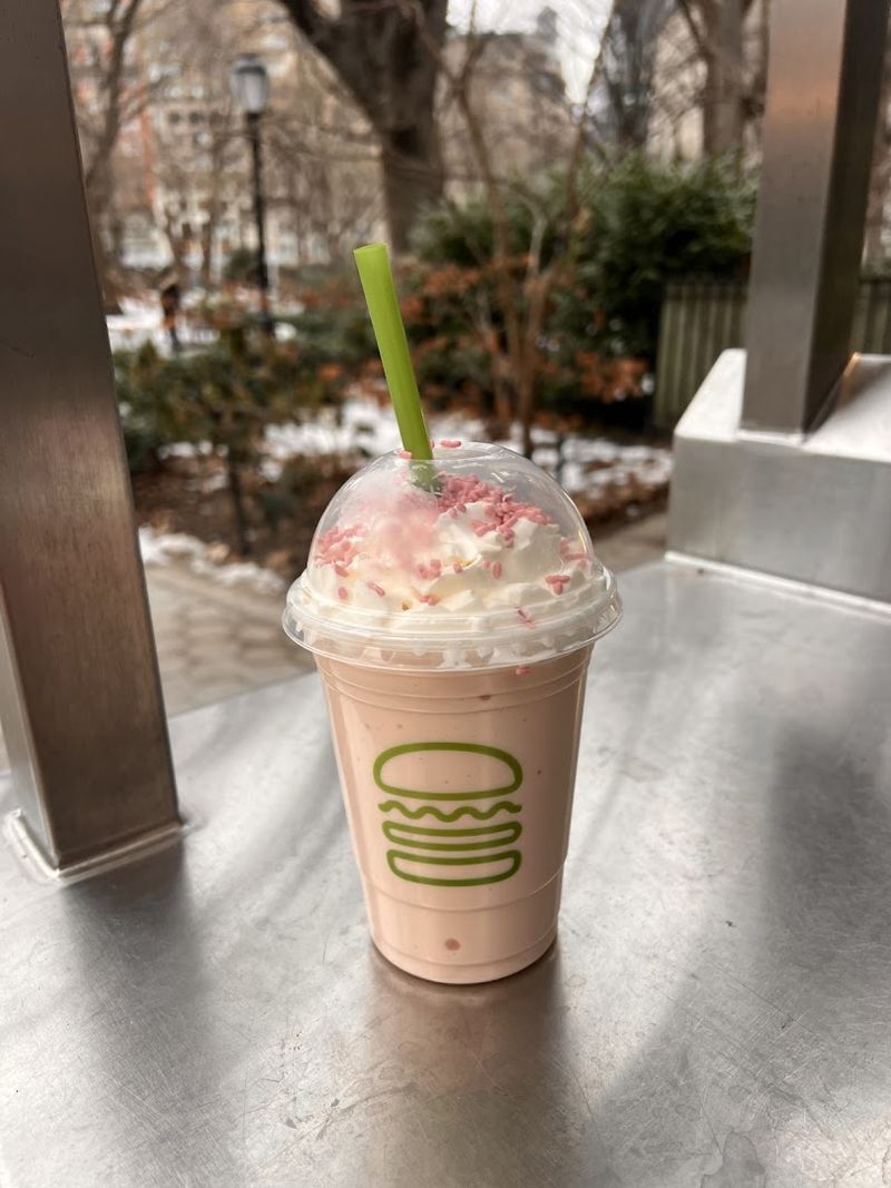 Black And White Shake