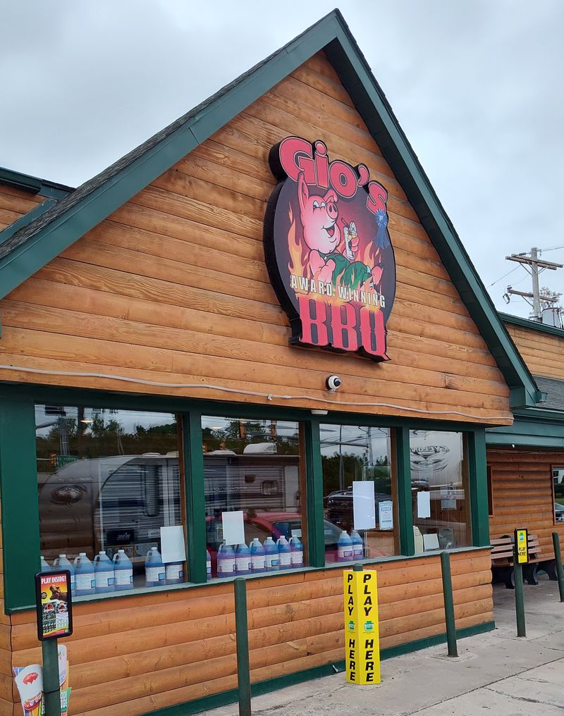 Gio's BBQ, Woodland, PA 16881