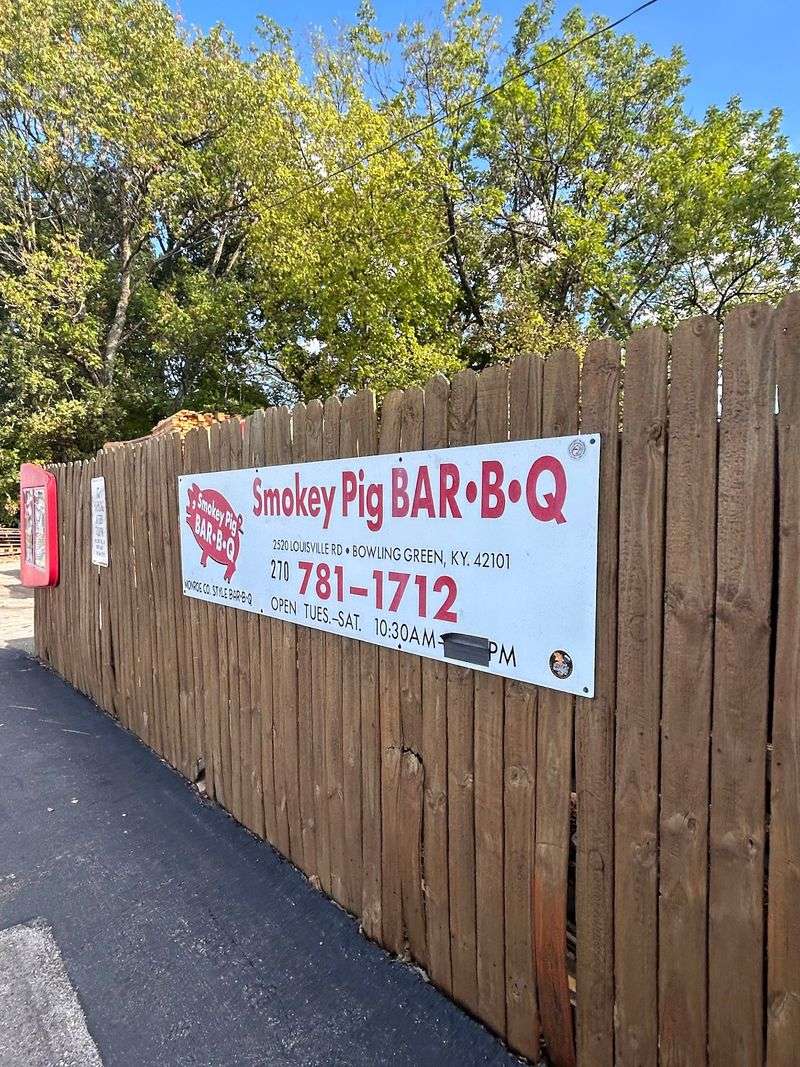 Smokey Pig Bar-B-Q