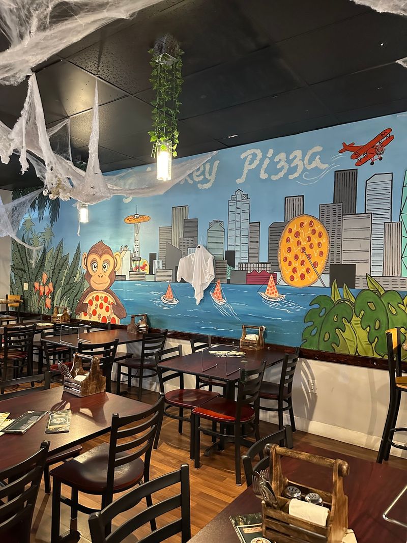 Smoking Monkey Pizza, Renton
