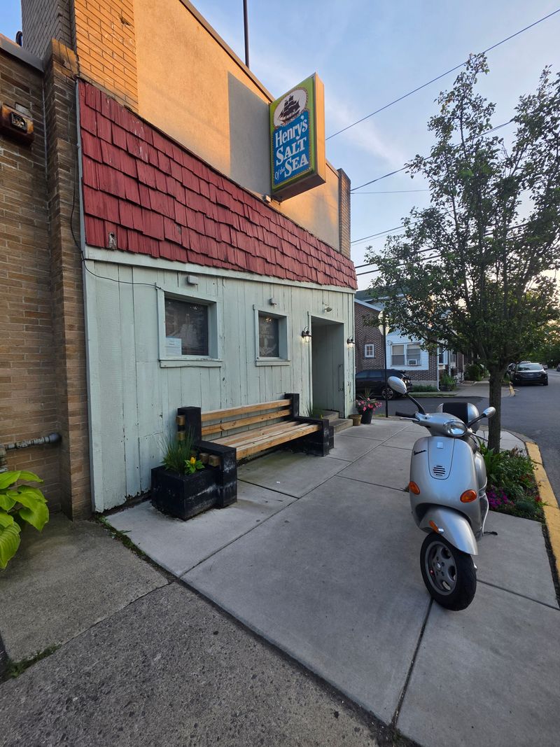 Henry's Salt of the Sea — Allentown