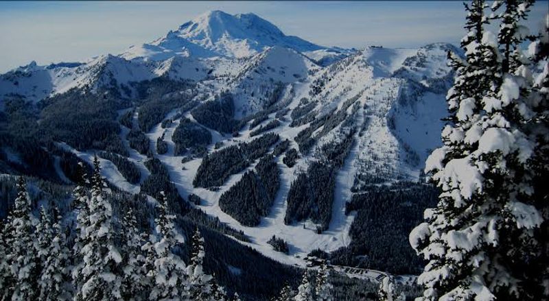 Crystal Mountain Resort – High Alpine Holiday Escape