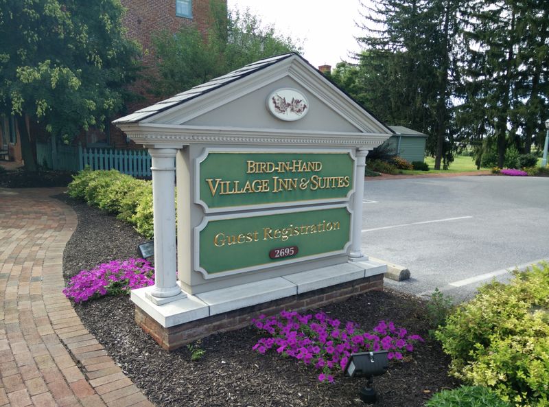 Bird-In-Hand Stage: Cozy Evening Show