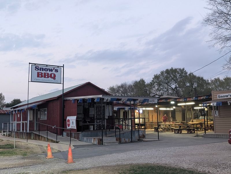 Snow's BBQ, Saturday-Only Barbecue Pilgrimage