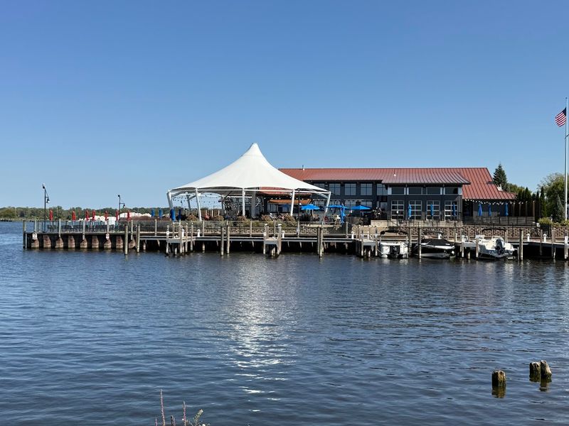 Boatwerks Waterfront Restaurant, Holland
