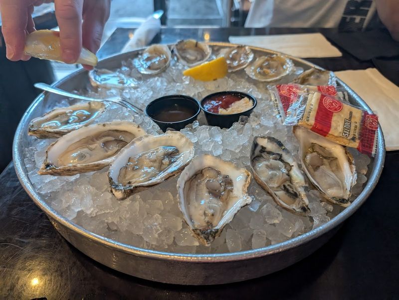 Fresh Oysters That Set the Tone Immediately