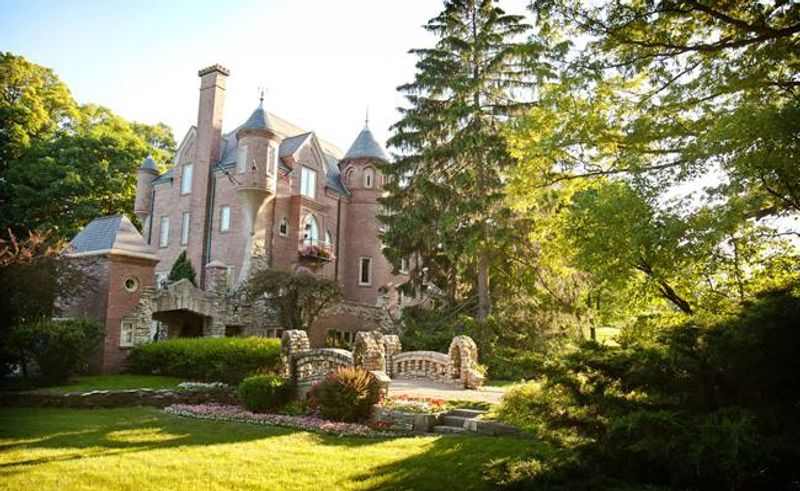 Soderstrom Castle, Peoria Heights
