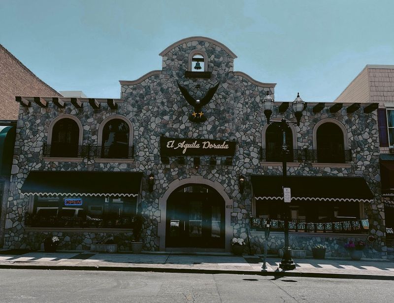 El Aguila Dorada