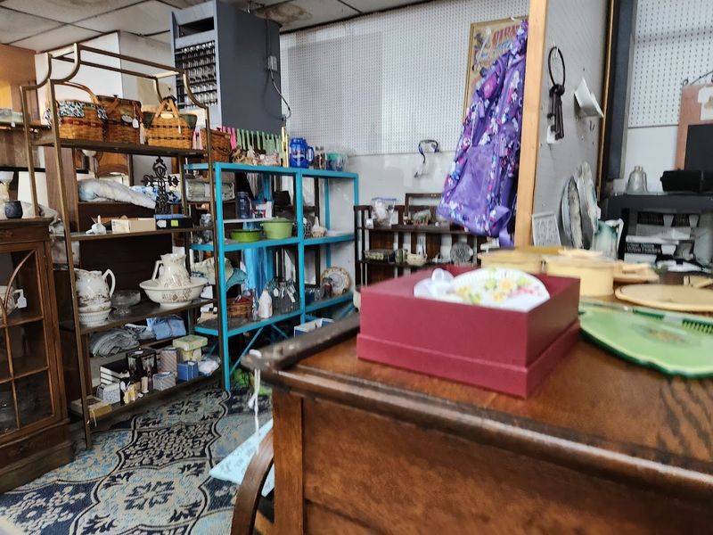 Antique Dishware And Glassware Worth Examining Closely