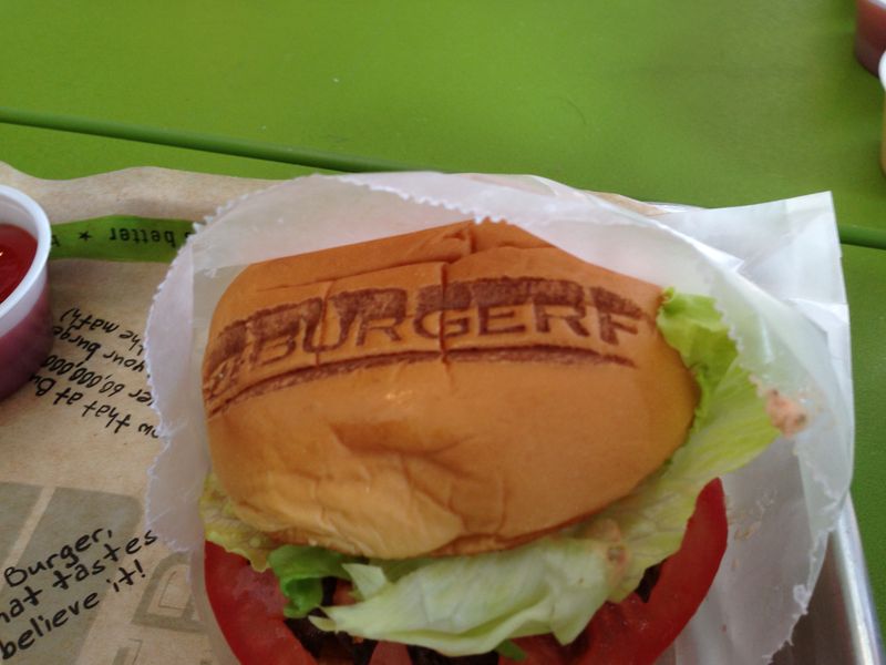 BurgerFi Single Burger: Pretentious Yet Pedestrian