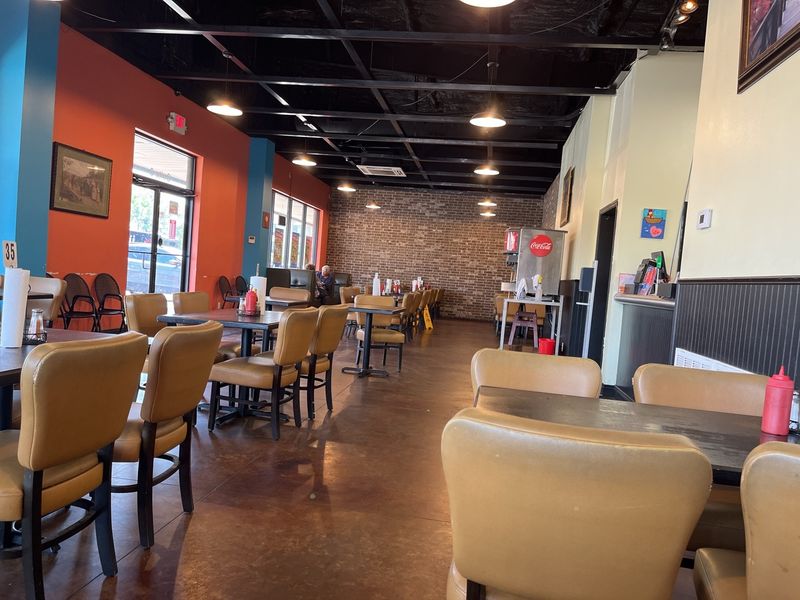 Sam's Southern Eatery, Russellville