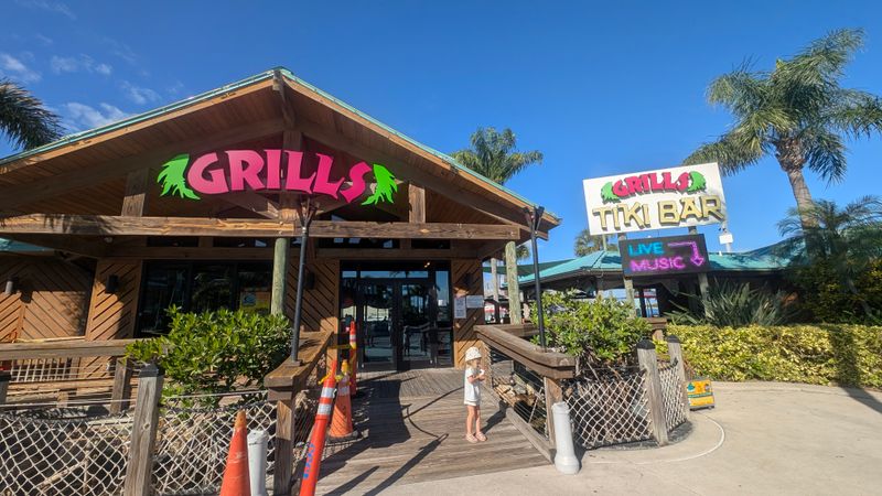 Grills Seafood Deck & Tiki Bar – Port Canaveral