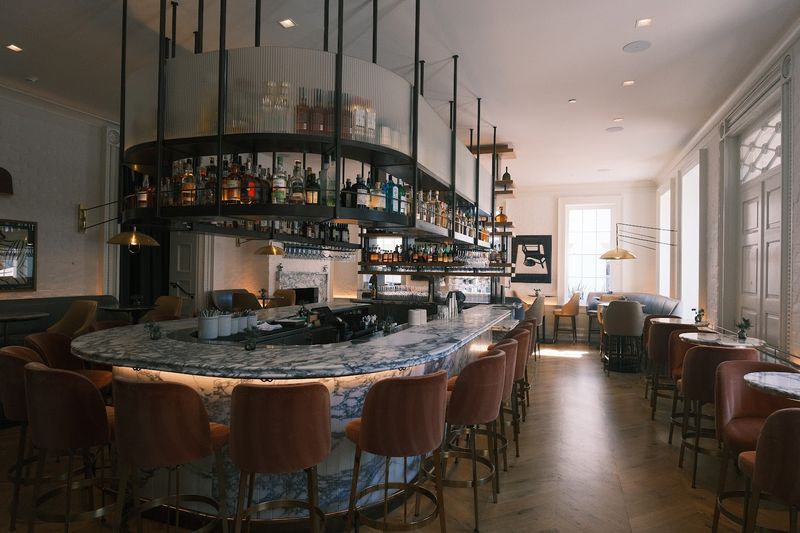 Sorelle, Charleston